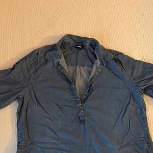 Women’s J. Jill Blue Denim Shirt with Pockets